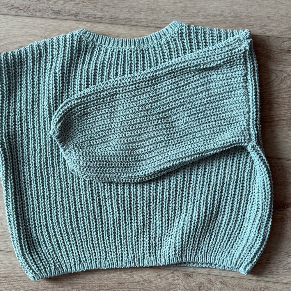 H&M Ribbed Crew Neck Sweater - Picture 5 of 8